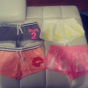 Bundle of 4 shorts
